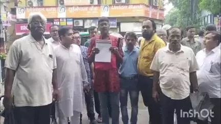 বারাসাত ১: কসবায় ল কলেজে ছাত্রীকে গণধর্ষণের ঘটনায় বারাসাত থানায় বিক্ষোভ ও ডেপুটেশন দিল কংগ্রেস