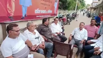 पट्टी: पट्टी तहसील में ताला बंदी पांचवे दिन भी रही जारी एसडीएम सीओ की वार्ता भी रही विफल #jansamasya