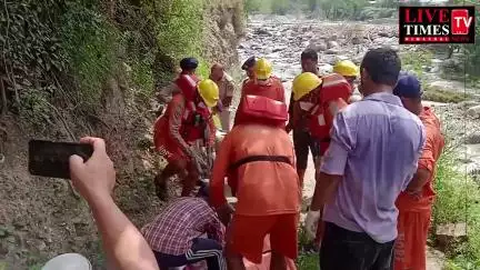 कुल्लू में बच्ची का शव मिला, वह बादल फटने से बह गई थी