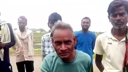 नरवर: ग्राम फूलपुर मैं उचित मूल्य की दुकान का रातों रात बेचा राशन, सेल्समेन ने डकारा गरीबों का राशन #jansamshay