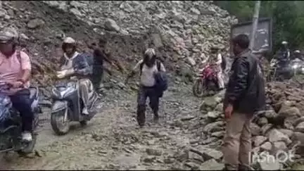 डुंडा: बीआरओ ने नेताला, बिशनपुर, लालढांग व हेलगुगाड के पास गंगोत्री राजमार्ग को वाहनों की आवाजाही के लिए खोल दिया