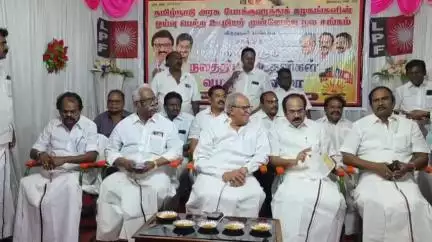 விருதுநகர்: அரசு போக்குவரத்துக் கழகம் ஓய்வு பெற்ற தொழிற்சங்க ஆதரவு பெற்ற பெண் உறுப்பினர்களுக்கு நலத்திட்ட உதவிகள் அமைச்சர் வழங்கினர்