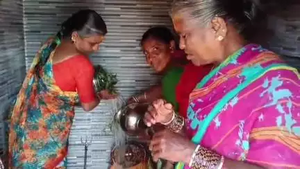 జనగాం: రఘునాథపల్లి మండలంలోని నారాయణపురం గ్రామంలో వర్షాల కోసం గ్రామస్తులు, రైతుల పూజలు