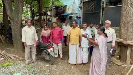 தோவாளை: தோவாளையில் கவிமணி தேசிக விநாயகம் பிள்ளையின் மணிமண்டப கட்டுமான  பணிகளை கலெக்டர் ஆய்வு