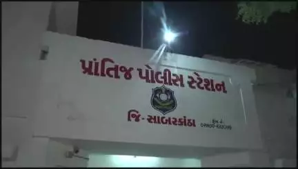 પ્રાંતિજ: પોગલુ સ્ટેન્ડ નજીક બાઇક અને ટ્રક વચ્ચે અકસ્માત થતા એકને ઇજા