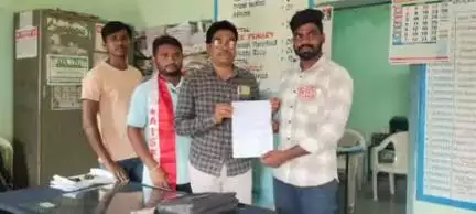 అశ్వాపురం: ప్రైవేట్ పాఠశాలల ఫీజుల దోపిడీని నియంత్రించాలి ఏఐఎస్ఎఫ్ జిల్లా సహాయ కార్యదర్శి ఈనపల్లి పవన్ సాయి