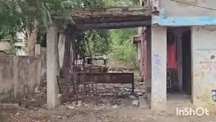 शाजापुर: शहर में जर्जर अवस्था भवन और शासकीय कार्यालय ,कभी भी हो सकता है बड़ा हादसा जिम्मेदार नहीं दे रहे ध्यान#jansamasya