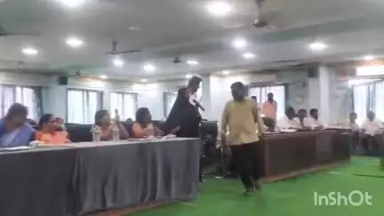 ఆదోని: అధికారులు ప్రోటోకాల్ పాటించకుంటే కౌన్సిల్లో యాక్షన్ తీసుకుంటాం : కౌన్సిలర్ సందీప్