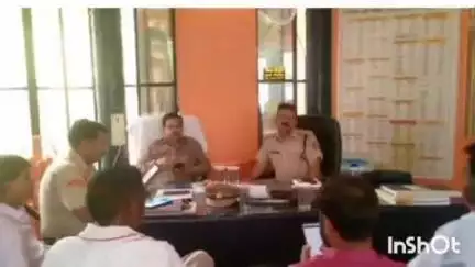 मितौली: मितौली थाने में क्षेत्राधिकारी जितेंद्र सिंह व तहसीलदार दिनेश कुमार की अध्यक्षता में मनाया गया थाना समाधान दिवस