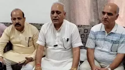 जगाधरी: कैबिनेट मंत्री रणबीर गंगवा 13 जुलाई को भिवानी में राजा दक्ष प्रजापति की जयंती का निमंत्रण देने पहुंचे
