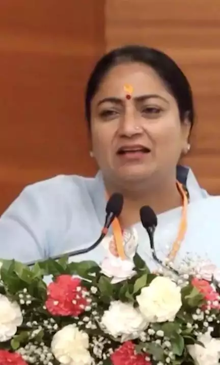 इमरजेंसी के दौरान लोगों की जबरन नसबंदी हुई, इंदिरा गांधी ने कहा था कि गरीब नहीं रहेगा तो गरीबी भी नहीं रहेगी: दिल्ली CM