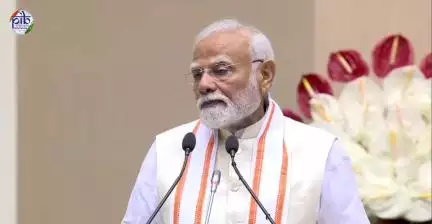 'कोई भी पीछे न छूटे, सब साथ चलें, सब मिलकर आगे बढ़ें' यही हमारा संकल्प है। - प्रधानमंत्री Narendra Modi