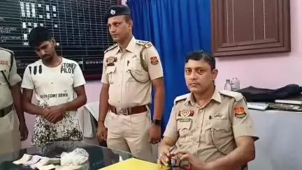 সদর: নেশাসামগ্রী সহ মধ্য চারিপাড়া এলাকা থেকে এক নেশা কারবারিকে গ্রেফতার করে আমতলী থানার পুলিশ