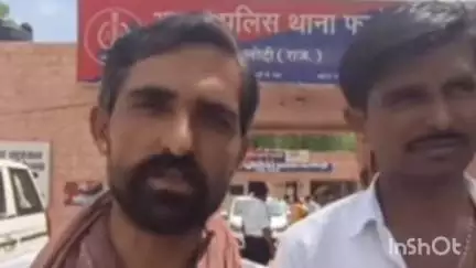 बाप: चाखू निवासी महिला एक साल से लापता, आईजी को सौंपा ज्ञापन