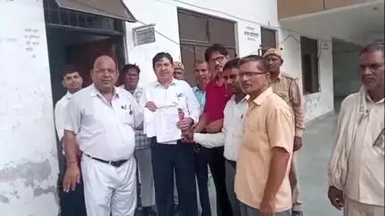 घोसी: घोसी में तहसील बार एसोसिएशन ने मुख्यमंत्री के नाम उपजिलाधिकारी न्यायिक को सौंपा मांग पत्र