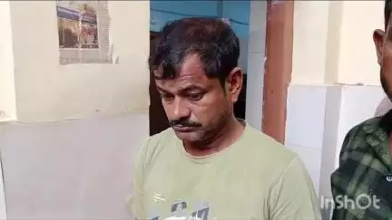 বর্ধমান ১: সোনাডাঙ্গা গ্রামে মা পড়াশোনা সংক্রান্ত বিষয় নিয়ে বকাবকি করাতে কীটনাশক ট্যাবলেট খেয়ে আত্মঘাতী দশম শ্রেণীর ছাত্রী