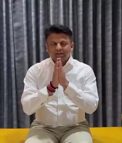 વલસાડ: કાળા આંબા બ્રિજ ને સી.એમ દ્વારા મંજૂરી મળી જે બાબતે સાંસદ ધવલ પટેલે અબ્રામા નિવાસ્થાનેથી વિગત આપી