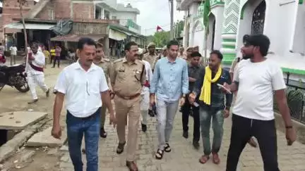मंझनपुर: कांवड़ यात्रा और मोहर्रम को लेकर प्रशासन सतर्क, डीएम-एसपी ने अफजलपुरवारी में जुलूस मार्गों का किया निरीक्षण