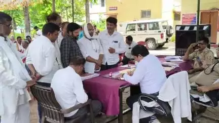 घोसी: घोसी कोतवाली में आयोजित थाना समाधान दिवस, 28 में से 1 मामले का हुआ निस्तारण