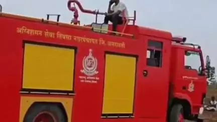अमरावती: शेतात पेरणी करीत असतांना चालकासह ट्रॅक्टर विहिरीत कोसळला, चालकाचा मृत्यू, वऱ्हा येथील घटना