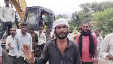 अरनोद: डोर गांव में पूर्व स्वीकृत जगह पर ही हो सार्वजनिक कूप निर्माण, ग्रामीणों ने अन्यत्र खुदाई पर जताया विरोध