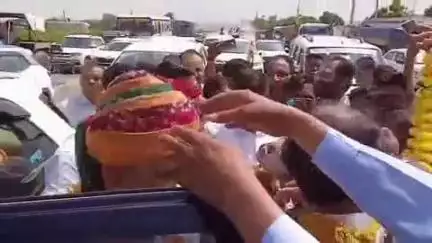 मसूदा: पीसीसी चीफ गोविंद सिंह डोटासरा का जोधपुर जाते वक्त स्वागत किया गया, भाजपा को लिया आड़े हाथ