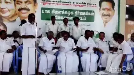 மதுரை தெற்கு: "எடப்பாடியார் வருகையின் போது எந்த மாவட்டத்திலும் இல்லாத மாதிரி புது மாதிரி வரவேற்பு கொடுக்க வேண்டும்"-செல்லூர் ராஜு பேச்சு