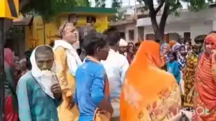 रामसनेही घाट: अजईमऊ के पास अनियंत्रित मोटरसाइकिल पोल से टकराई, एक युवक की मौत और दूसरा गंभीर रूप से घायल