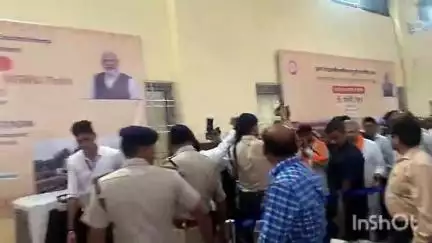 বালি-জগাছা: জমি জোটের কারণে আটকে রয়েছে রাজ্যের একাধিক রেল প্রকল্পের কাজ, জানান রেল মন্ত্রী এদিন সাঁতরাগাছি স্টেশন