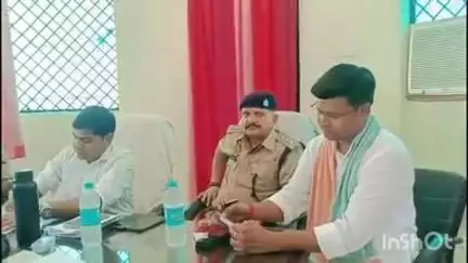 सलोन: सलोन कोतवाली परिसर में आयोजित थाना दिवस में विधायक सलोन व एसडीएम ने सुनी ग्रामीणों की समस्याएं, ग्रामीण रहे मौजूद