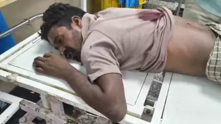 आरा: गोठउला गांव में दो लोगों के बीच झगड़ा छुड़ाने गए तीसरे व्यक्ति पर नए चाकू से हमला कर जख्मी किया गया