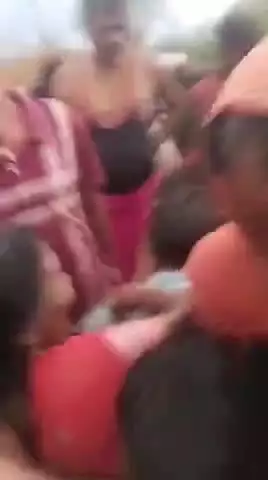 गोह के ग्राम अजान मे घर के उपर ठनका गिरा, घर के छत पर हनुमान जी के मंदीर पर ठनका गिरा, दो घायल, थोड़ा बहुत नुकसान हुआ है