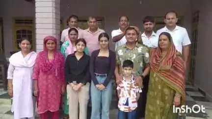 फतेहपुर: परोल का युवा अभिनंदन सेना में बना लेफ्टिनेंट, क्षेत्र में खुशी का माहौल