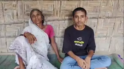 ইসলামপুর: কোলকাতায় গিয়ে রবীন্দ্রনগর থানার পুলিশের কাছে হেনস্থার শিকার হলেন ছঘড়িয়ার নিখোঁজ আক্রান্ত কিশোরের পরিবারের সদস্যরা