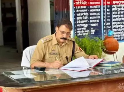 बिल्हौर: पुलिस उपायुक्त पश्चिम ने थाना समाधान दिवस पर ककवन थाने का किया निरीक्षण, फरियादियों की समस्याओं को सुना