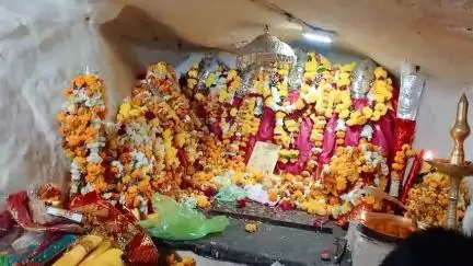 गाजनगढ़ के ग्राम वासियों द्वारा एक शाम गाजण माता के नाम भजन संध्या व शनिवार को महाप्रसादी का आयोजन किया गया