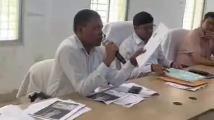 राजपुर: राजपुर प्रखंड मुख्यालय में मतदाता सूची पुनरीक्षण को लेकर BLO की बैठक