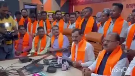 अनूपपुर: पुष्पराजगढ़ में जयस को करारा झटका, प्रदेश महासचिव राजेश 40 साथियों संग भाजपा में हुए शामिल