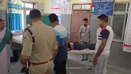 बैतूल नगर: दुर्ग वार्ड में दहशतगर्दों ने की पत्थरबाजी, समझाने गए दो युवक चाकू से घायल