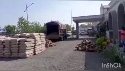 सांगोला: मुजावर गल्ली येथे डॉक्टरांकडून २ लाख रुपयांची खंडणी मागितल्याप्रकरणी पत्रकारावर सांगोला पोलीस ठाण्यात गुन्हा