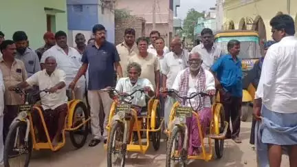 పాణ్యం: వికలాంగులకు ట్రై సైకిళ్లను పంపిణీ చేసిన,టిటిడి బోర్డు మెంబర్ మల్లెల రాజశేఖర్