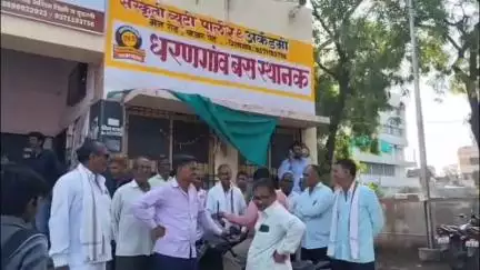 धरणगाव: धरणगाव-पंढरपूर बसमध्ये प्रचंड गर्दी; संतप्त प्रवाशी आंदोलनाच्या पवित्र्यात