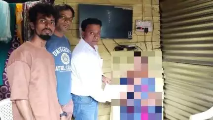 ದಾಂಡೇಲಿ: ನಗರದಲ್ಲಿ ಅತ್ಯಾಚಾರಕ್ಕೊಳಗಾದ ವಿಶೇಷಚೇತನ ವೃದ್ಧೆಗೆ 1ಲಕ್ಷ ರೂ ನೆರವು ನೀಡಿದ ಉದ್ಯಮಿ ಪ್ರೇಮಾನಂದ ಗವಸ