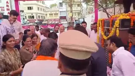 बड़गांव: महावीर युवा मंच की ओर से हाथीपोल में मनाई गई भामाशाह जयंती, राज्यपाल गुलाबचंद कटारिया ने दी श्रद्धांजलि