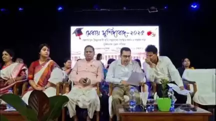 বহরমপুর: বহরমপুরে কার্তিক মহারাজকে দেওয়া পদ্মশ্রী পুরস্কার প্রত্যাহার করে নেওয়ার দাবি তুললেন তৃনমুল বিধায়ক হুমায়ুন কবির