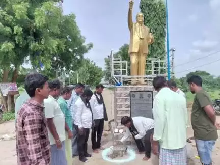 పాపన్నపేట్: నాగసానిపల్లి గ్రామంలో జెండా గద్దెకు భూమి పూజ చేసిన ఎమ్మార్పీఎస్ నాయకులు