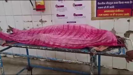 बांसवाड़ा: मोटा गांव थाना क्षेत्र के मोवाल गांव के जंगल में युवती का शव पेड़ पर फंदे से लटका मिला, पोस्टमार्टम कराकर सौंपा गया