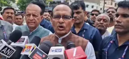 सीहोर नगर: आदिवासियों की समस्या से मुख्यमंत्री को कराएंगे अवगत : केंद्रीय कृषि मंत्री शिवराज सिंह चौहान