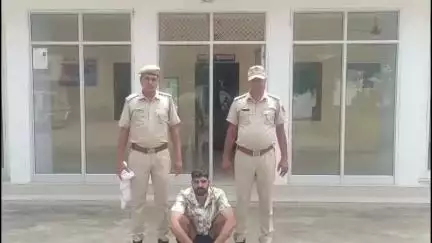 चौमूं: चोंमू की गोविंदगढ़ थाना पुलिस ने हत्या के मामले में लंबे समय से फरार ₹5000 के इनामी बदमाश को पकड़ा