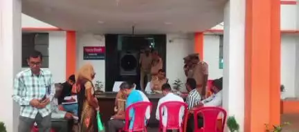 कर्वी: अपर पुलिस अधीक्षक चित्रकूट की अध्यक्षता में थाना पहाड़ी में थाना दिवस का आयोजन हुआ